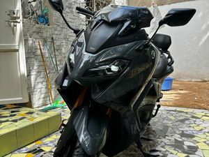 YAMAHA TMAX 2024