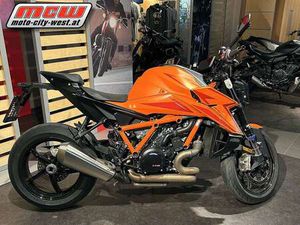 SUPER DUKE 1390 R EVO