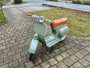 VESPA V50 1 SERIE FRISCH RESTAURIERT KLEINER DECKEL 12V ZÜNDUNG