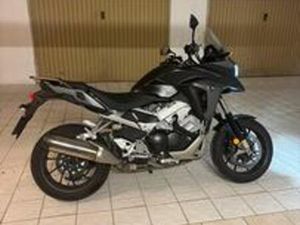 HONDA VFR CROSSRUNNER 800