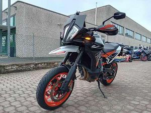 KTM 890 SMT ABS MY24 ARANCIONE