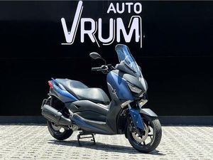 YAMAHA XMAX 250