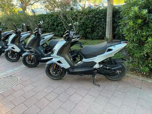 PEUGEOT SPEEDFIGHT4 7KOMADA( PRODAJEM UHODAN RENT A SCOOTER POSAO), 2022 GOD.