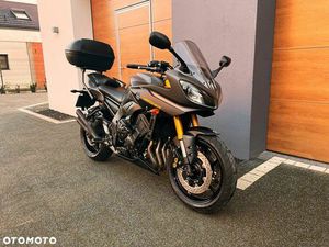 YAMAHA FZ8