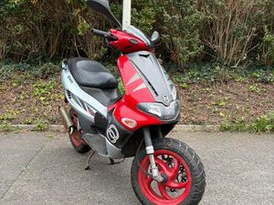 ② GILERA RUNNER 70 CC CLASSE B