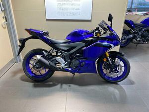 YAMAHA R3 (25MY)