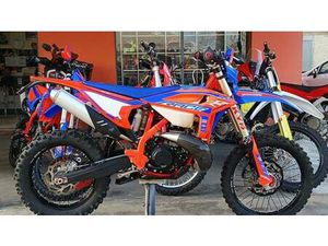 VENDO BETAMOTOR RR 300 2T ENDURO RACE (2025) USATA A ALATRI (CODICE 9902753) - MOTO.IT