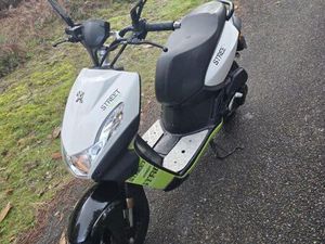 PEUGEOT KISBEE STREET ZONE NAKED