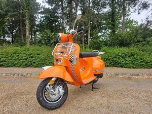 AJS MODENA 125 CVT EURO 5 2025 PETROL AUTOMATIC IN ORANGE