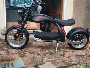 MOTO CUSTOM ÉLECTRIQUE 50 CC