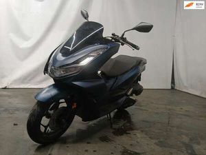 HONDA PCX 125 SCOOTER ABS SCHADE!! ZWART