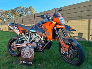 ② KTM SM 950