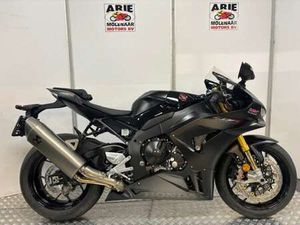 HONDA CBR 1000 CBR1000RR-R SP ZWART