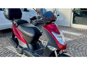 VENDO KYMCO AGILITY 50 R12 (2007 - 17) USATA A BOLZANO/BOZEN (CODICE 9902630) - MOTO.IT