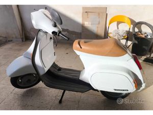 VESPA 50 LXV