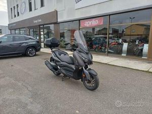 YAMAHA X-MAX 400 SH12 A 01