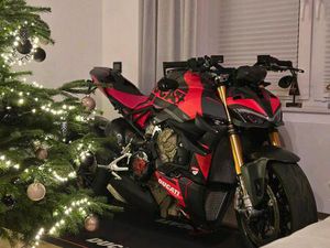 DUCATI V4S STREETFIGHTER UNIKAT CARBON 6000€ V4 S
