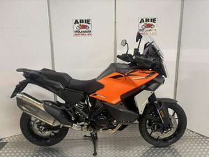 KTM 1390 SUPER ADVENTURE S EVO ORANJE