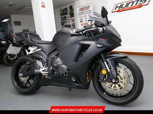 2024 '74 HONDA CBR600RR. 1 OWNER. 2880 MILES. QUICKSHIFTER, SCORPION PIPE £8,995