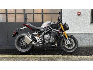 VENDO TRIUMPH SPEED TRIPLE 1200 RS (2025) USATA A ALBESE CON CASSANO (CODICE 9902909) - MOTO.IT