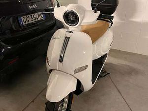 VESPA ELETTRICA ETRIKO RAPIDO BIANCO