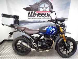 2025 TRIUMPH SCRAMBLER 400X WITH ONLY 195 MILES FROM NEW