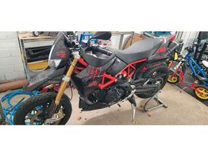 APRILIA DORSODURO 900 MIT SOFTWARE OPTIMIERUNG