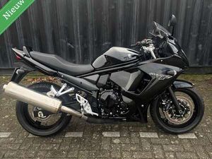 SUZUKI GSX 650 F ZWART