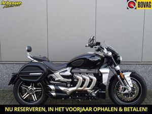TRIUMPH ROCKET 3 GT ABS ZWART