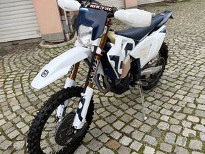 HUSQVARNA FE 450 (МОДЕЛ 2026) →