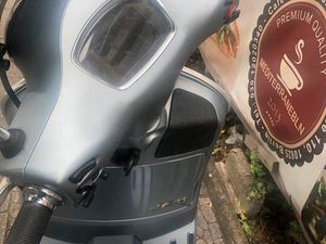 VESPA GTS 300 SUPERTECH SUPERSPORT 2021 - TOP ZUSTAND