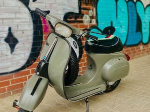 VESPA V50 SPECIAL