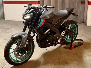 YAMAHA MT-125 COM QUASE 1 ANO IMPECÁVEL CHARNECA DE CAPARICA E SOBREDA