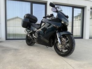 HONDA VFR 800 FI LEIRIA, POUSOS, BARREIRA E CORTES