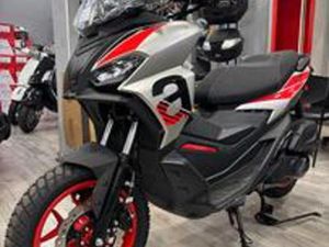 APRILIA SR GT 125 SPORT PRONTA CONSEGNA