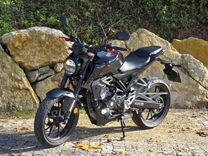HONDA CB125R NEO SPORTS CAFÉ | 4.000KM MASSAMÁ E MONTE ABRAÃO