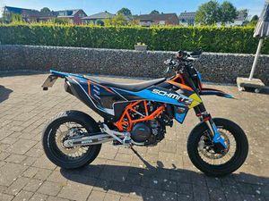 KTM SMCR 690