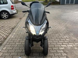 PIAGGIO MP3 300 HPE BJ2021 NUR 3770 KM