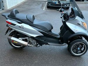 PIAGGIO MP3 500