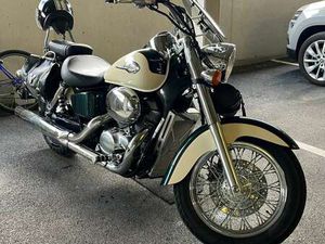 ( NEUER PREIS ) SHADOW VT 750 RC44