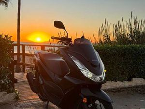 HONDA PCX 125 (EXCELENTE ESTADO) ALBUFEIRA E OLHOS DE ÁGUA