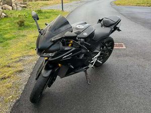 YAMAHA YZF-R125
