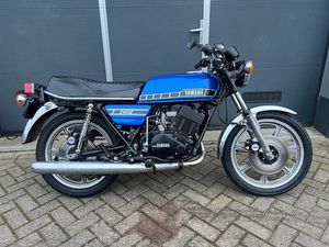 YAMAHA - RD400 - 1977