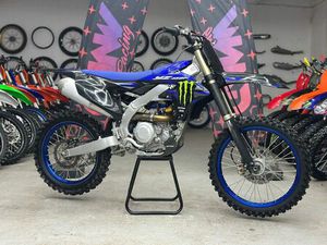 YAMAHA YZF 450 CC ROK 2025 -33MTH- MONSTER EDITION SZCZECINEK