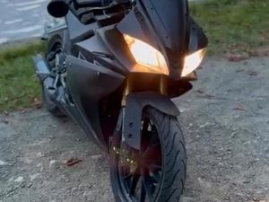 YAMAHA YZF-R125 BAUJAHR 2014