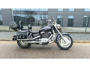 HONDA SHADOW VT 1100 KUFRY CENTRALNY I BOCZNE 2001R BARDZO LADNA PABIANICE