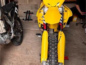 SUZUKI RMZ 250 CCM