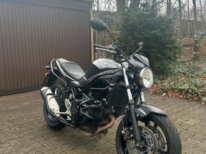 SUZUKI SV650 1HAND BJ2017 TÜV NEU