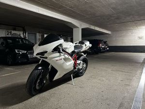 DUCATI 848