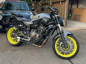 YAMAHA MT07
